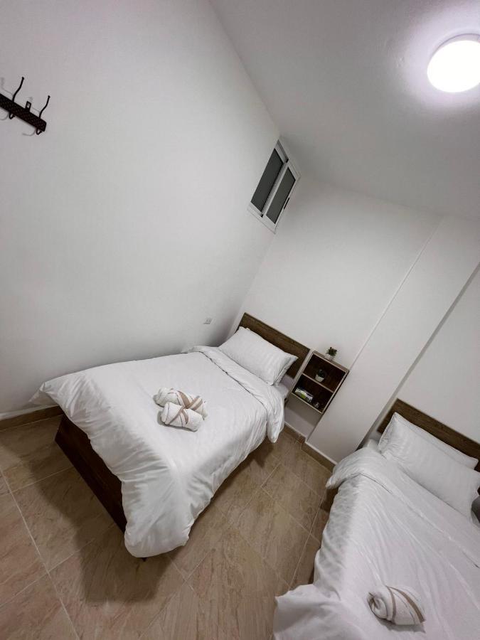 Guest House Karak Ngoại thất bức ảnh